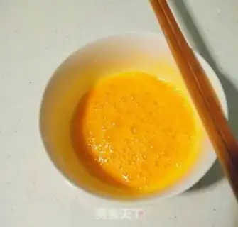 Make Tomato egg soup step 2