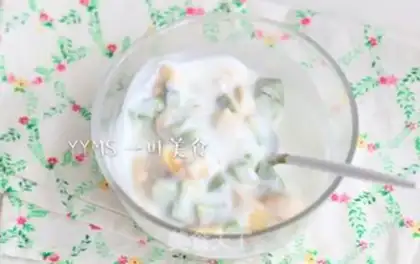 Make Cream-fruit cream toast step 0