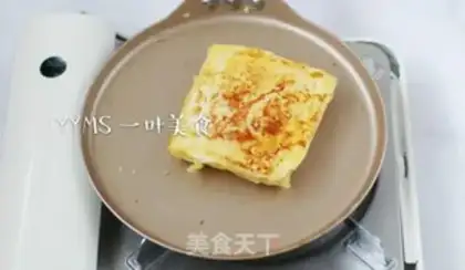 Make Cream-fruit cream toast step 5