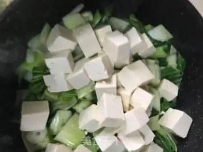 Make Cream tofu shrimp soup step 2