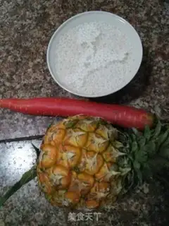 Make Pineapple fruit rice step 0