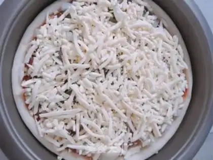 Make Chicken shrimp pizza step 8