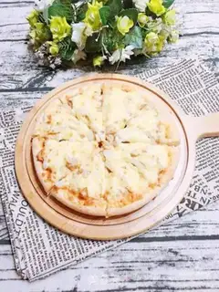 Make Chicken shrimp pizza step 9