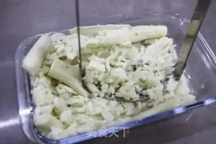Make Bean Mountain medicine cake step 5