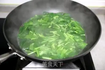 Make Shrimpball spinach soup step 4