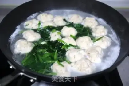 Make Shrimpball spinach soup step 7