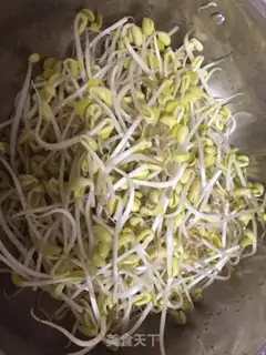 Make Skinny soybean soup step 1