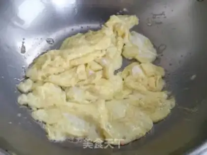 Make Eggs and broccoli step 2