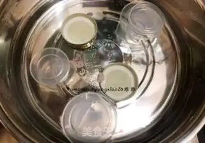 Make Sour cream step 1