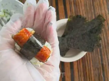 Make Eels sushi step 9