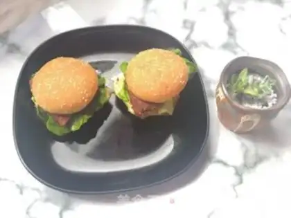 Make Black pepper beef burger step 3