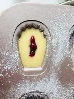 Make Strawberry with a heart, Madeleine step 4