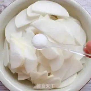 Make Spicy radish step 1
