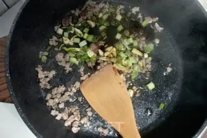 Make Tasty rice stew step 3