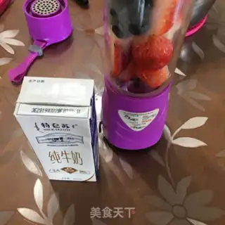 Make Doubleberry juice step 1