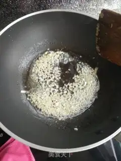 Make Tasty meat buns of sauce step 5