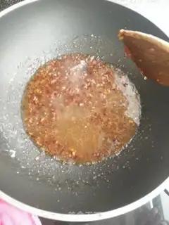 Make Tasty meat buns of sauce step 8