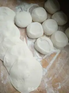 Make Tasty meat buns of sauce step 15