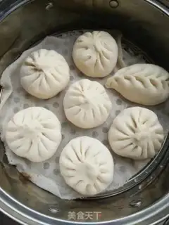 Make Tasty meat buns of sauce step 18