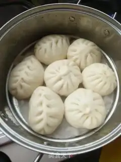 Make Tasty meat buns of sauce step 19