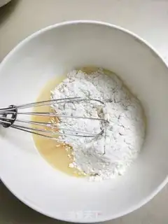 Make Seaweed pine rolls step 1