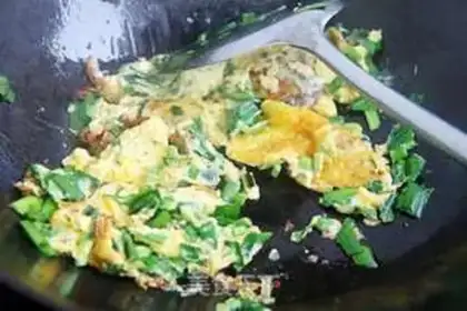 Make Fried eggs step 5