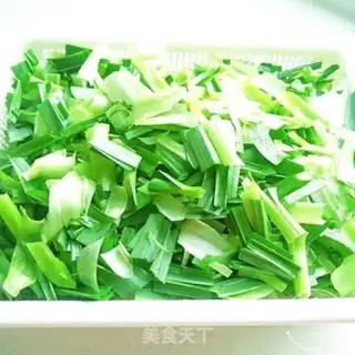 Make Garlic leaves step 2