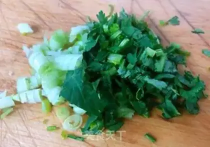 Make Shrimp rolls with tomato tofu step 4