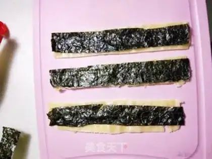 Make Seaweed pine rolls step 10