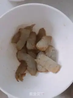 Make Chicken shrimp pizza step 2