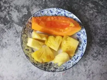 Make Pineapple papaya shake step 0