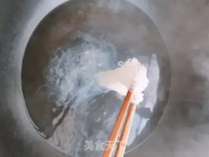 Make A spinach fan step 1