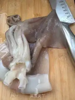 Make Pelican pepper squid step 1