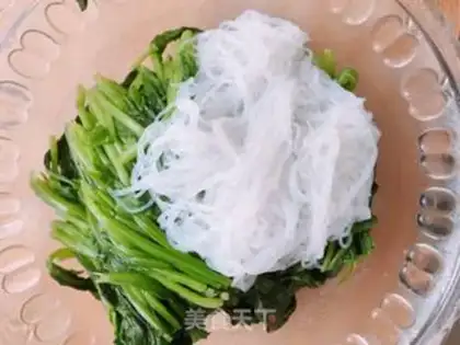 Make A spinach fan step 2
