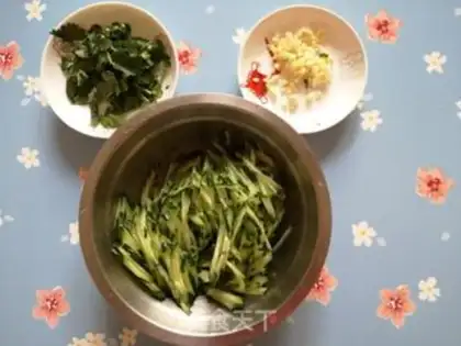 Make Cedars with cucumbers step 1