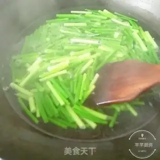 Make Garlic follicles step 2