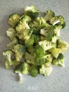 Make Potato fried broccoli step 3