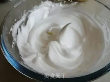 Make Two-coloured twilight cake step 5