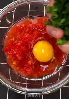 Make Tomato breakfast step 1