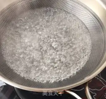 Make Garlic noodles step 1