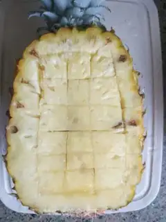 Make Pineapple rice step 1