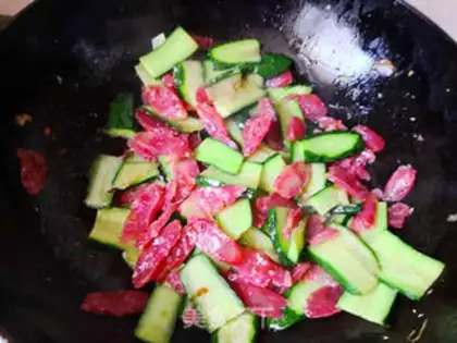 Make Weenie fried cucumber step 6