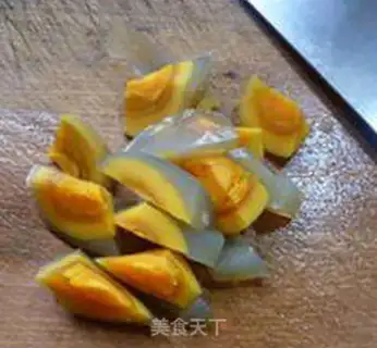 Make Eggs and eggs step 4