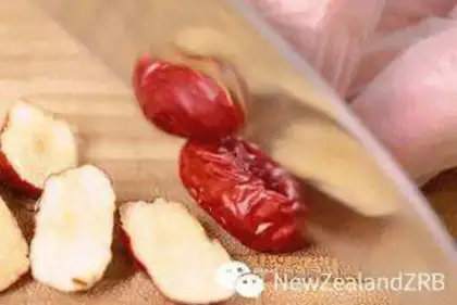 Make New Zealand gel ostrich chicken soup step 5