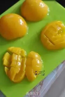 Make Peach cheese pizza step 4