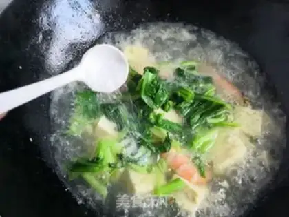 Make Little cabbage tofu shrimp soup step 8
