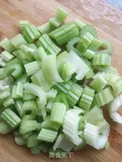 Make Celery makes cashew nuts step 1