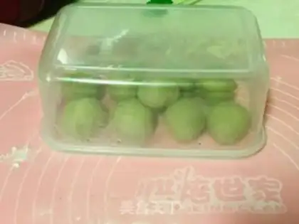 Make Powder shrimp egg box step 2