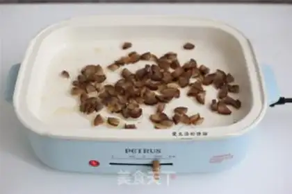 Make Pineapple rice step 2