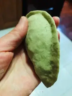Make Powder shrimp egg box step 12